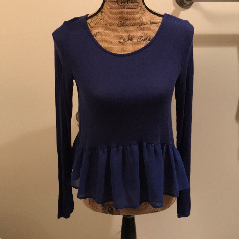 BLUE LONG SLEEVE TOP WITH OPEN BACK
